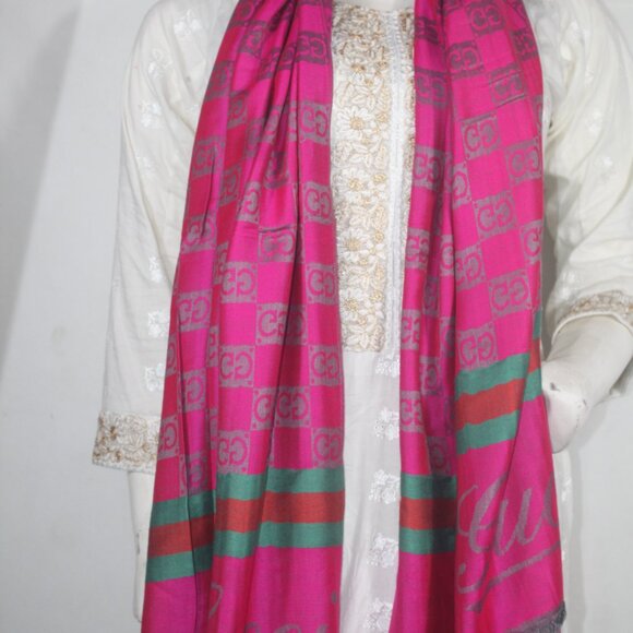 Authentic Gucci Wrap 35% Silk 65% Cashmere Stole Shawl Multicolor Used - Picture 9 of 13